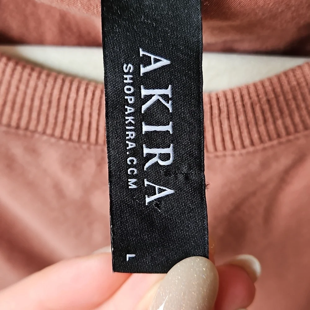 Akira Sleeveless Top [size L]